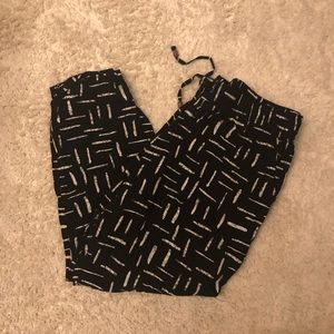 Old Navy Black and White Elastic Waist Pants